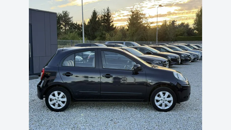NISSAN Micra -