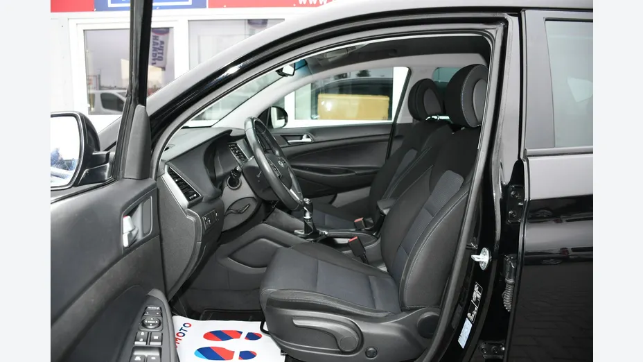 HYUNDAI Tucson -