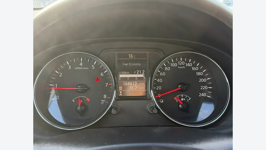 NISSAN Qashqai -