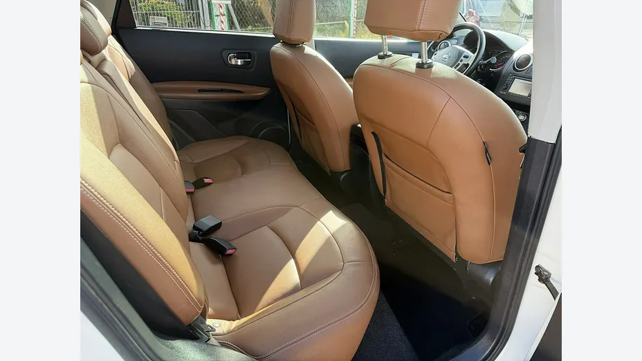 NISSAN Qashqai -