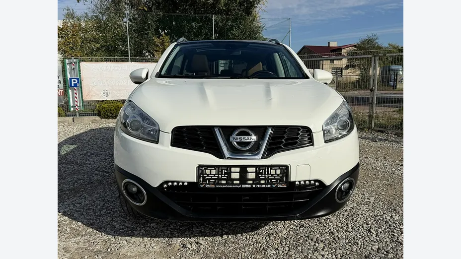 NISSAN Qashqai -