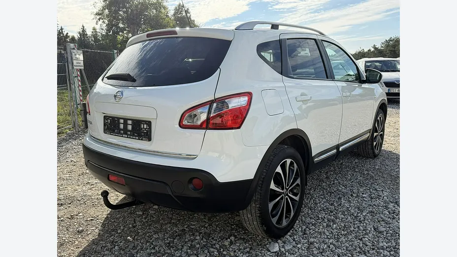 NISSAN Qashqai -