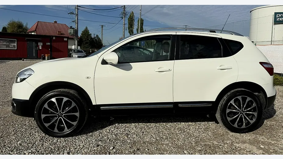 NISSAN Qashqai -