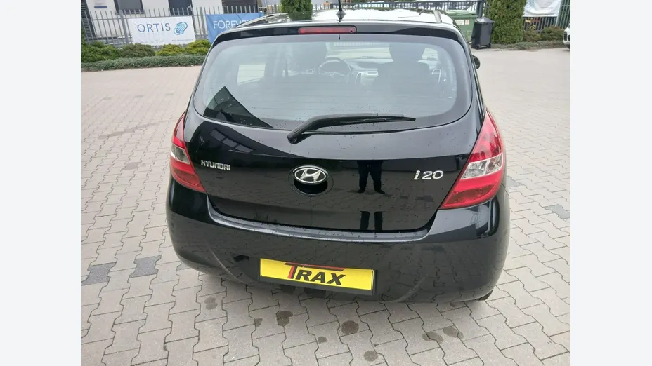HYUNDAI i20 -