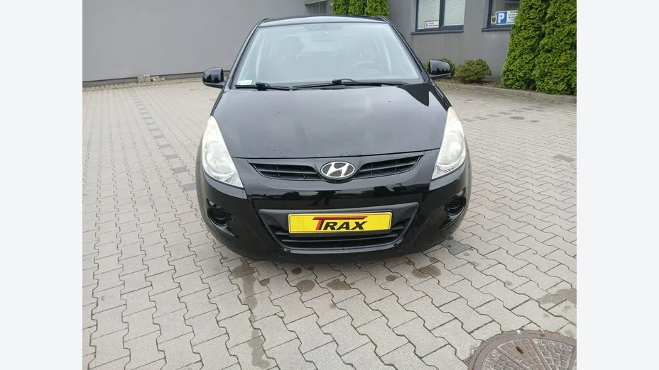 HYUNDAI i20 -