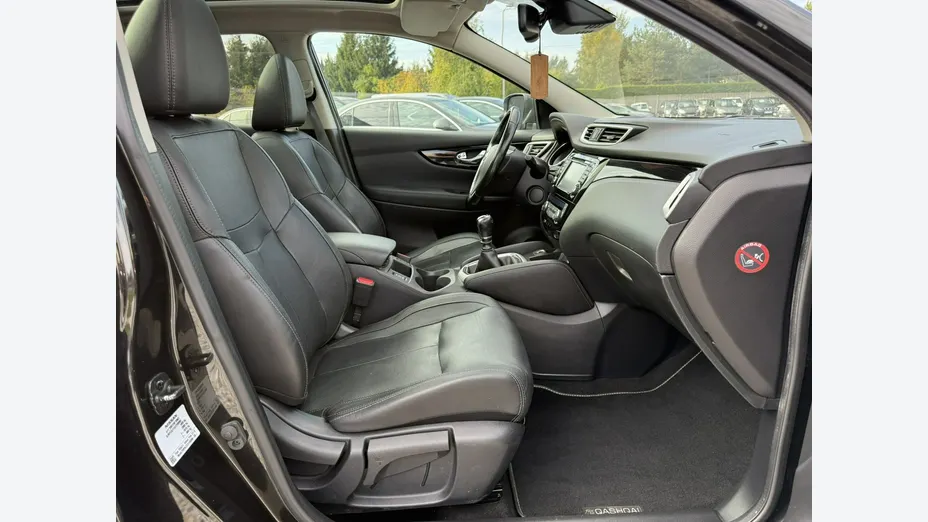 NISSAN Qashqai -