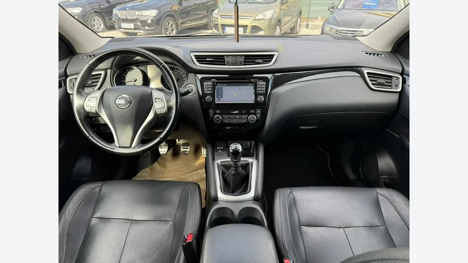 NISSAN Qashqai -