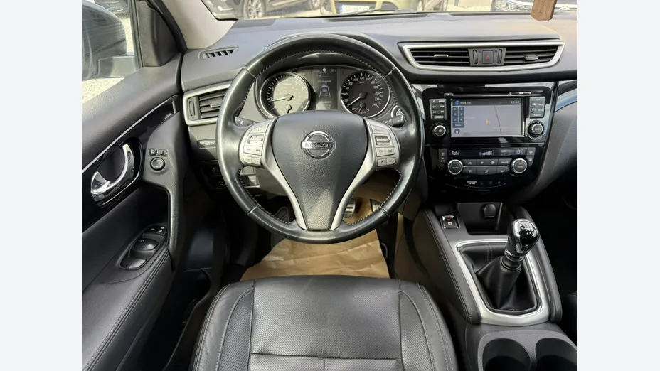 NISSAN Qashqai -