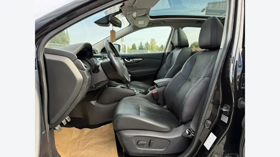 NISSAN Qashqai -