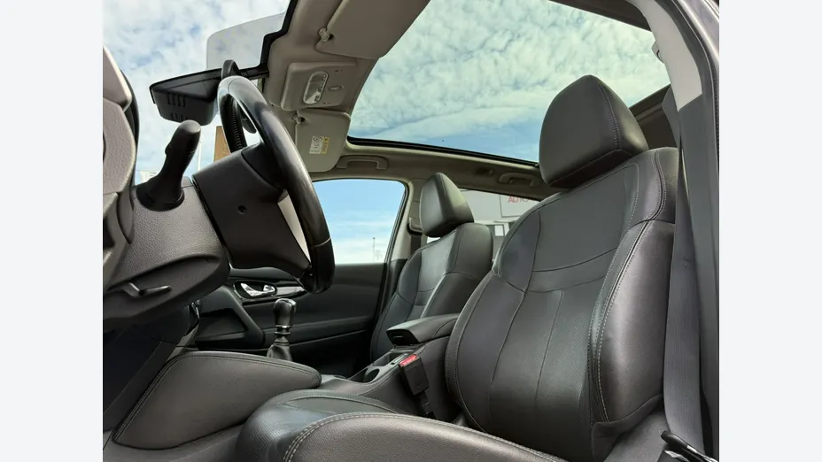 NISSAN Qashqai -