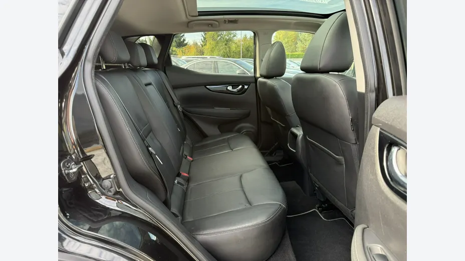 NISSAN Qashqai -