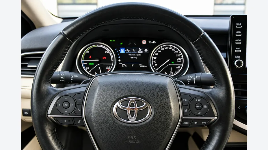 TOYOTA Camry -