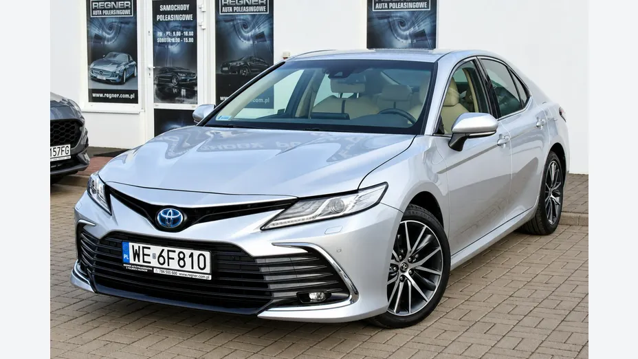 TOYOTA Camry -