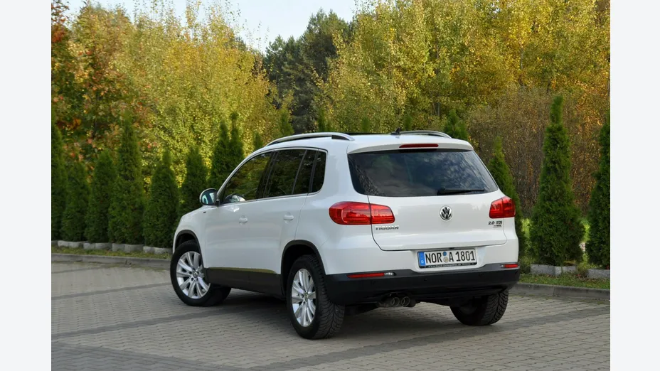 VOLKSWAGEN Tiguan -
