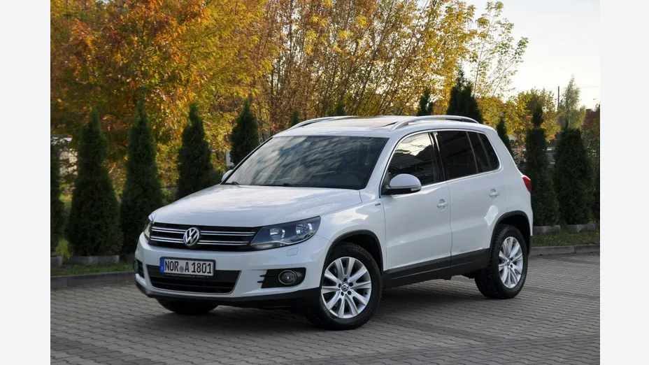VOLKSWAGEN Tiguan -