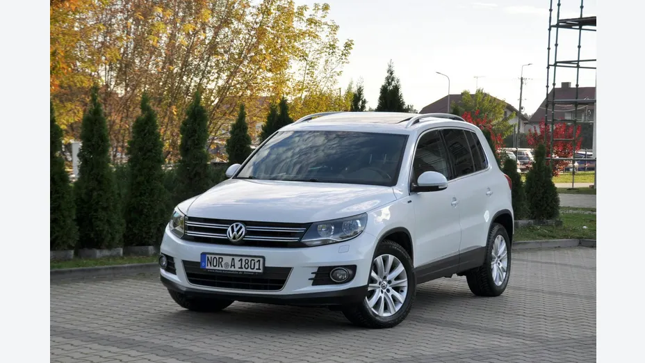 VOLKSWAGEN Tiguan -