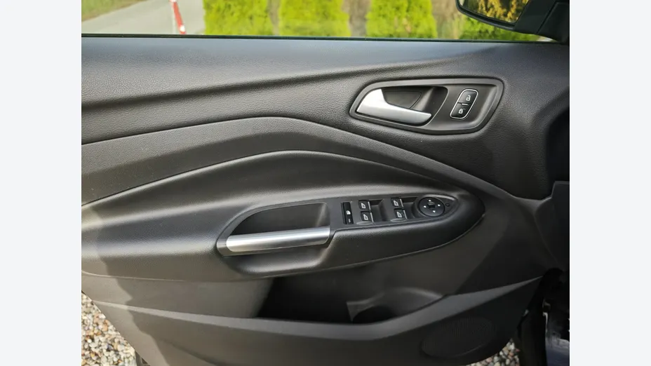 FORD Kuga -
