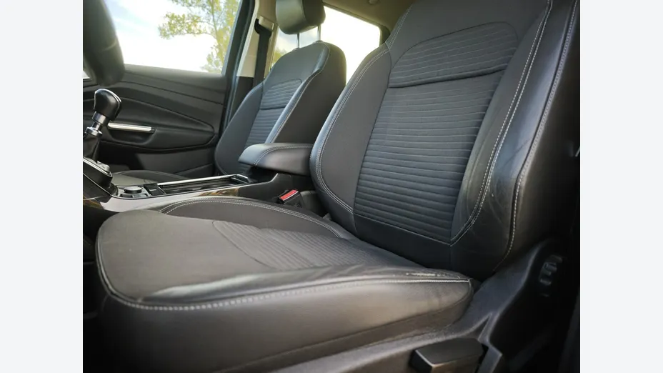FORD Kuga -
