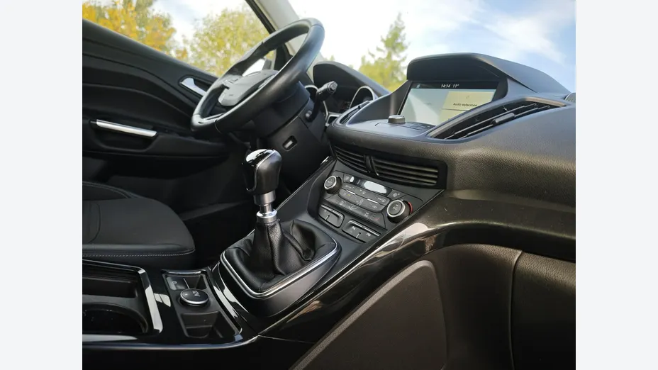 FORD Kuga -