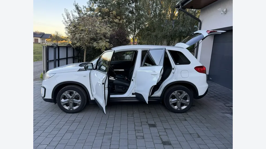 SUZUKI Vitara -