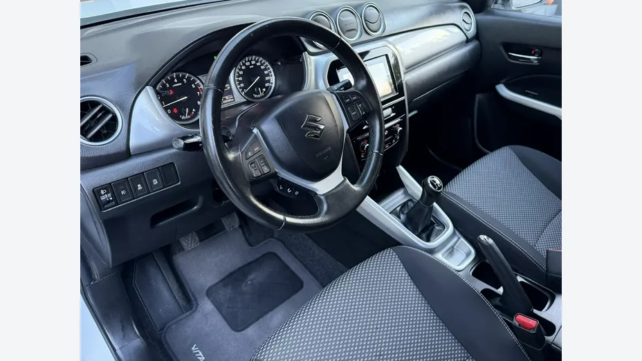 SUZUKI Vitara -
