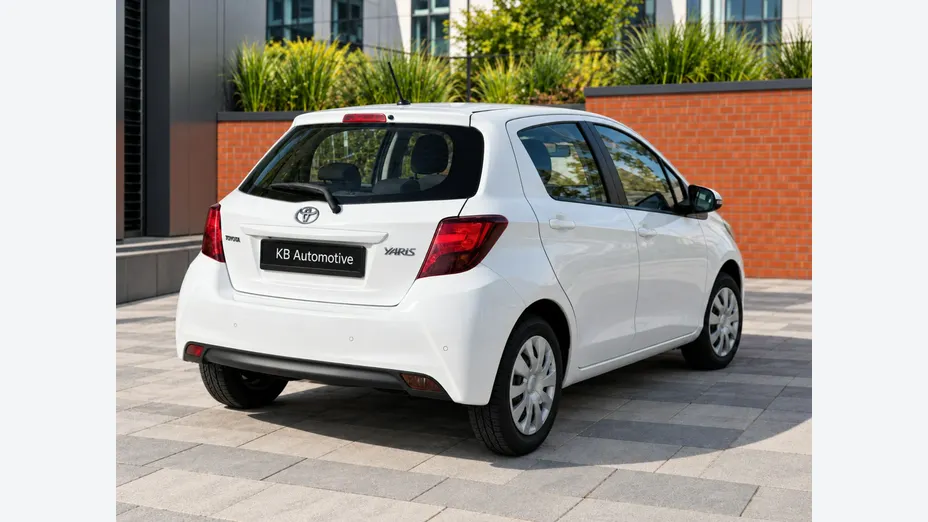TOYOTA Yaris -