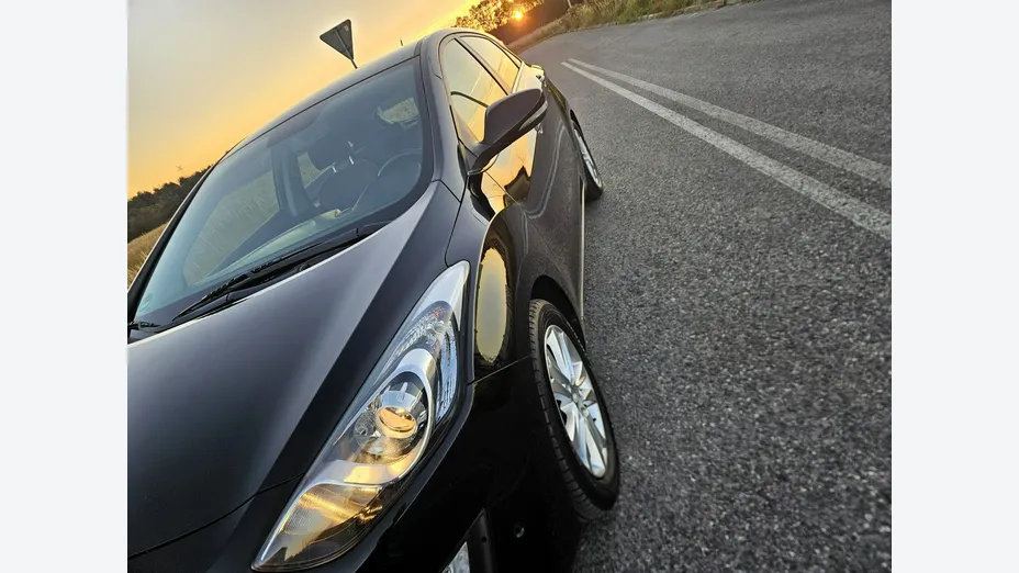 HYUNDAI i30 -