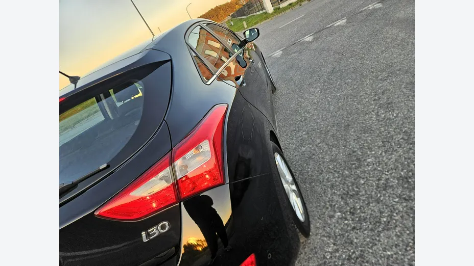 HYUNDAI i30 -