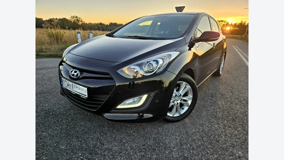 HYUNDAI i30 -