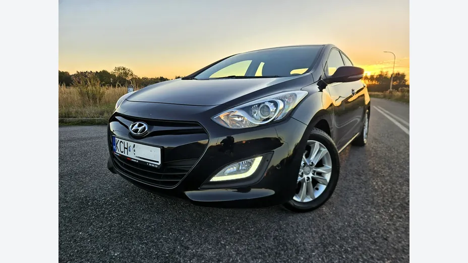 HYUNDAI i30 -