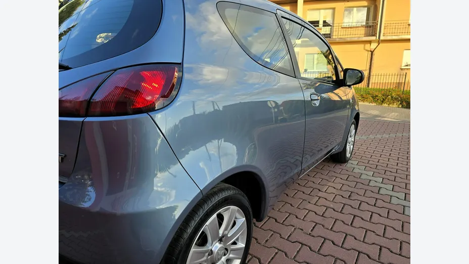 MITSUBISHI Colt -