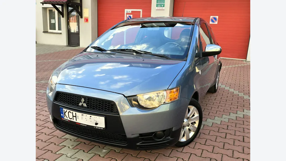 MITSUBISHI Colt -
