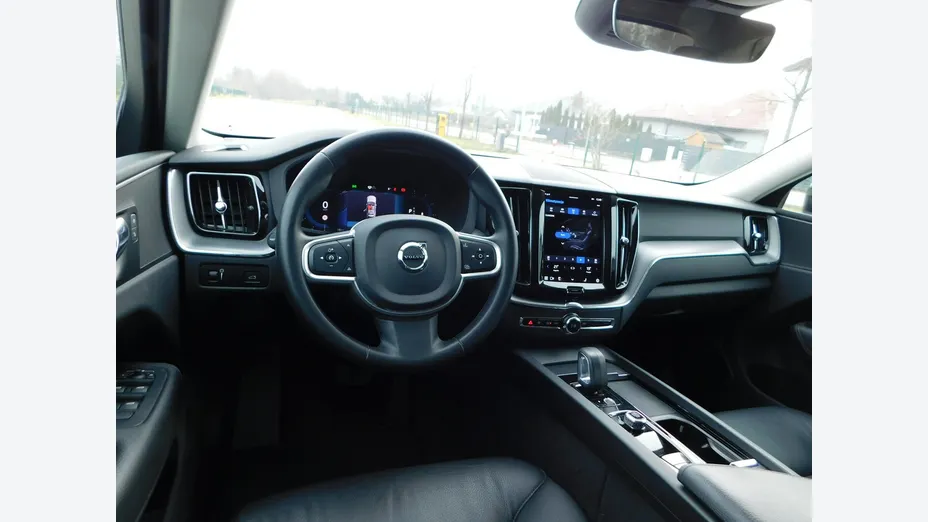 VOLVO XC60 -