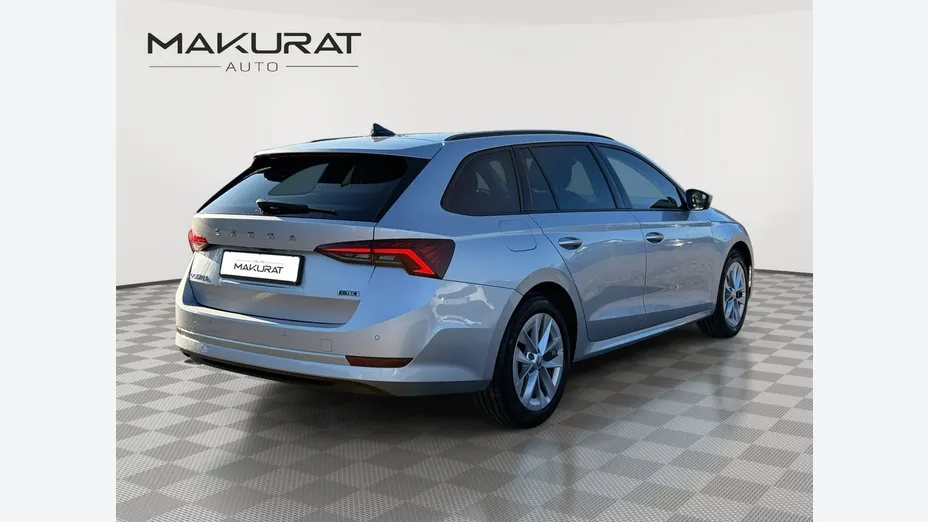 SKODA Octavia -