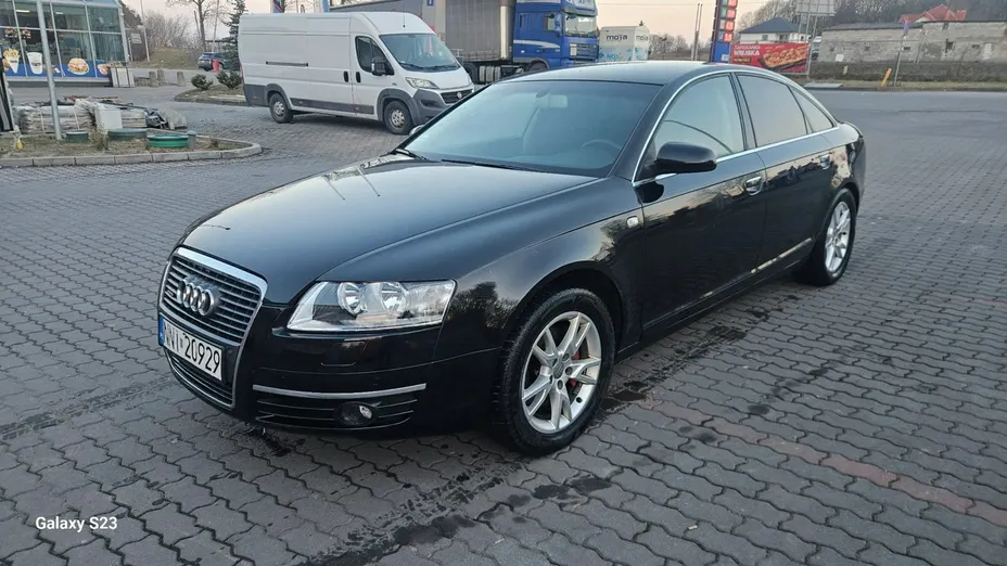 AUDI A6 -