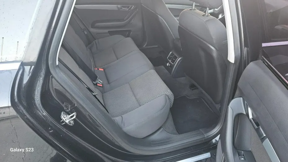 AUDI A6 -