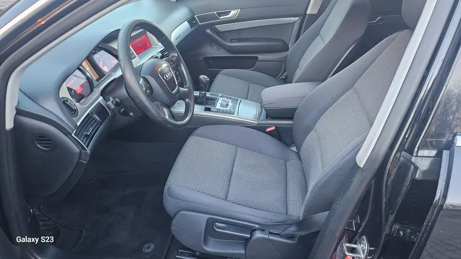 AUDI A6 -