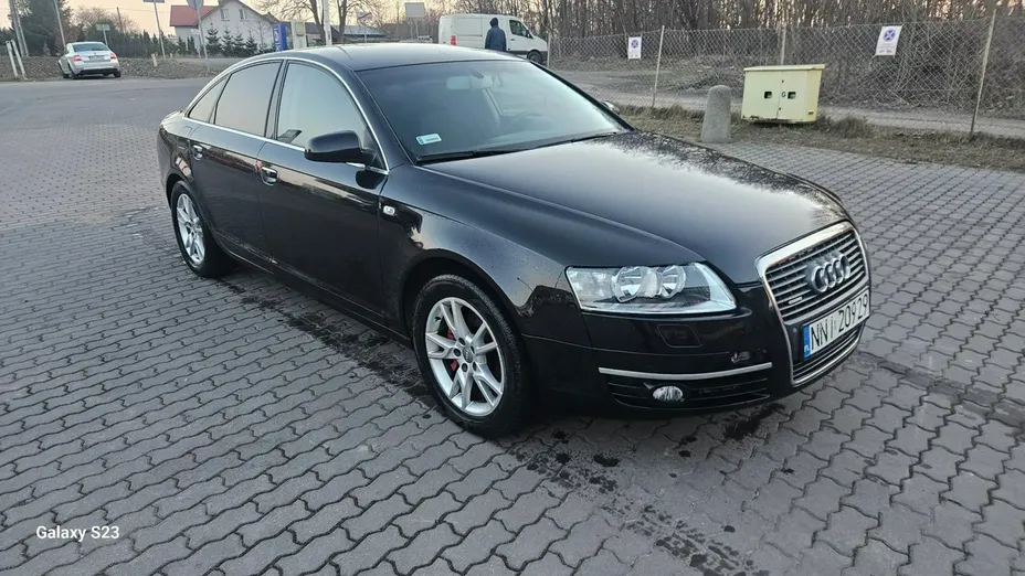 AUDI A6 -