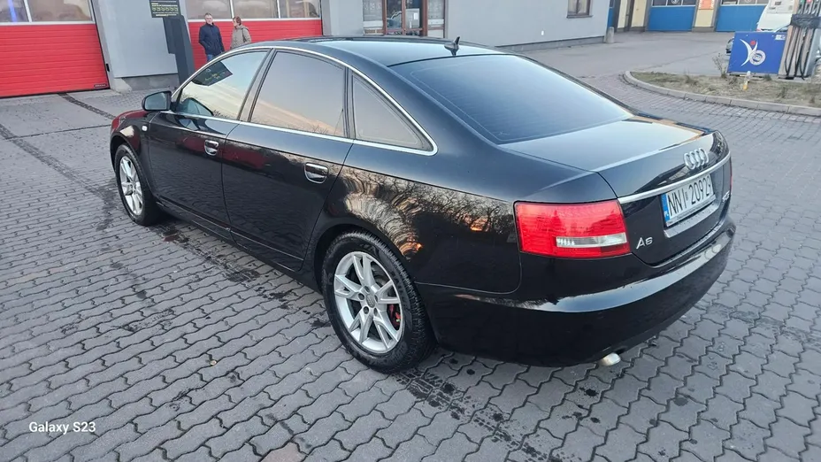 AUDI A6 -
