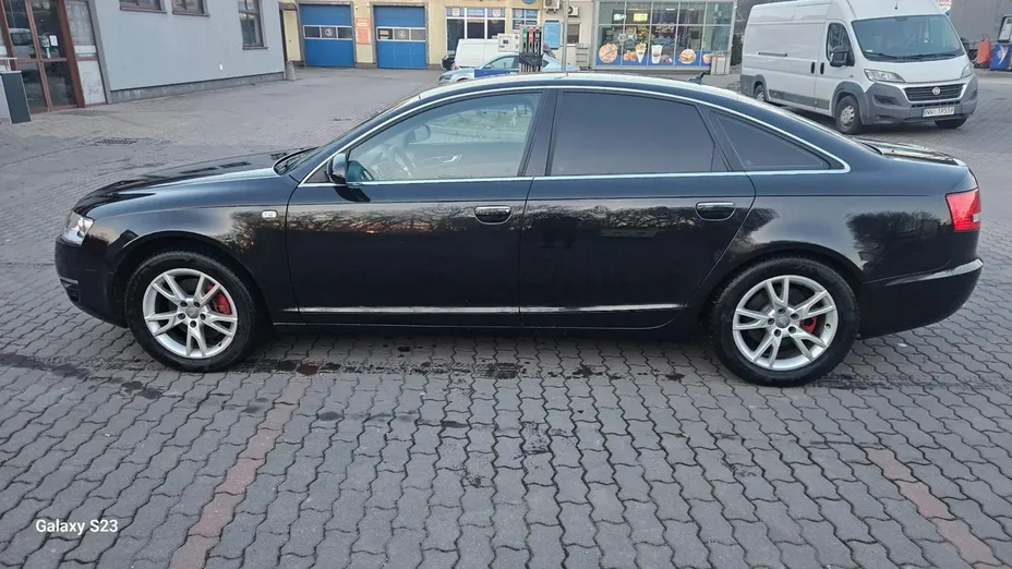 AUDI A6 -