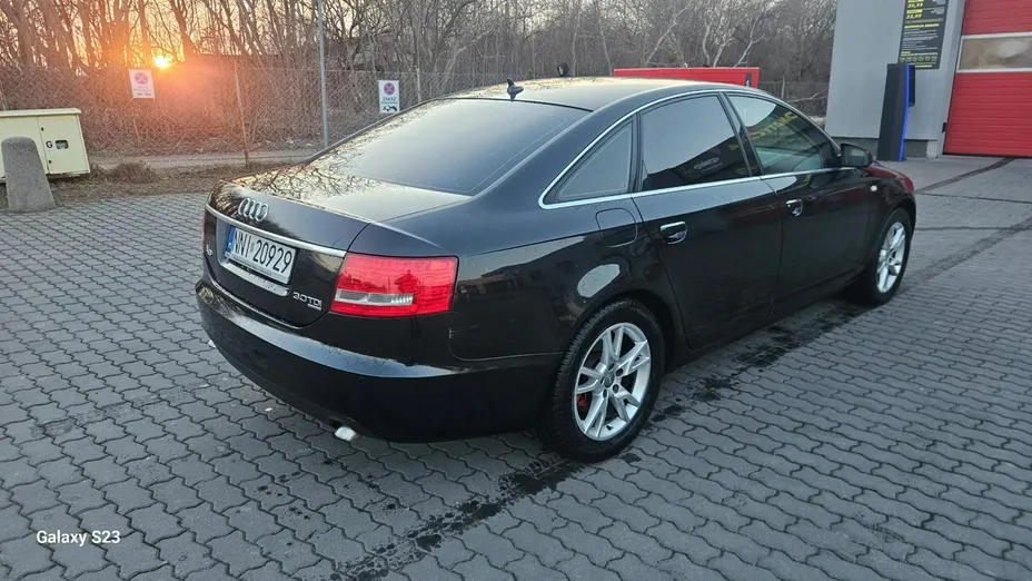 AUDI A6 -