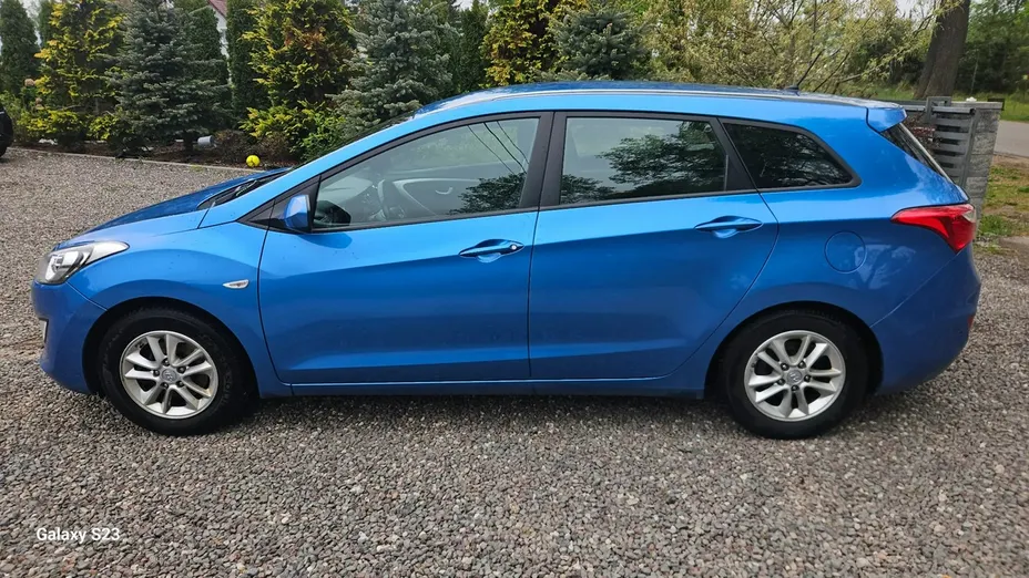HYUNDAI i30 -