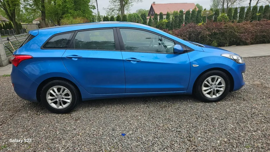 HYUNDAI i30 -