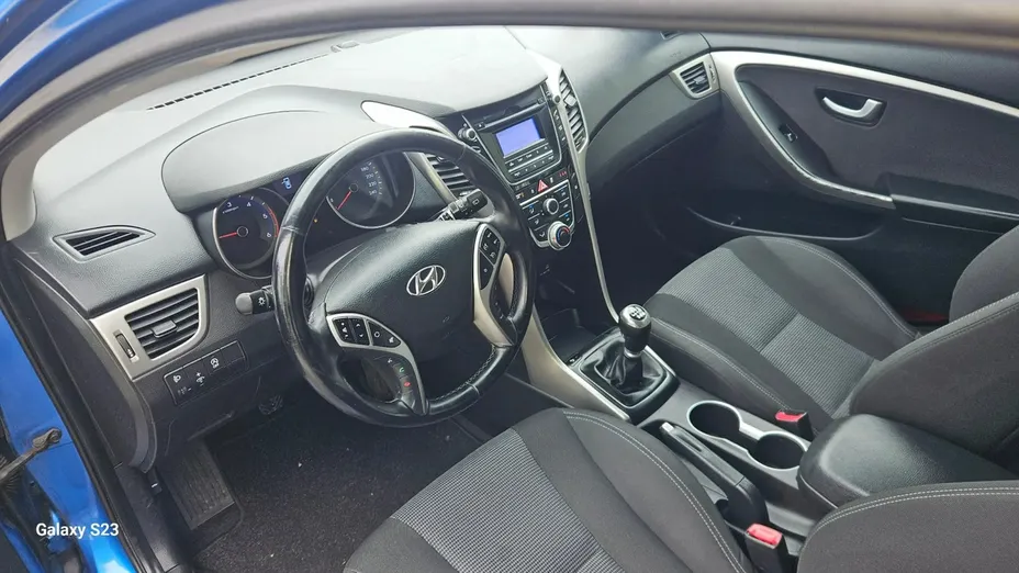 HYUNDAI i30 -