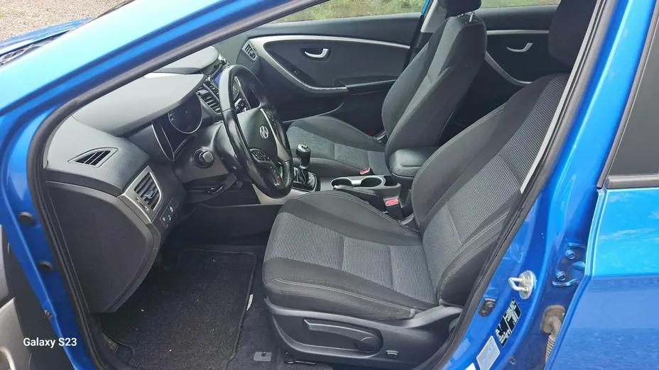 HYUNDAI i30 -