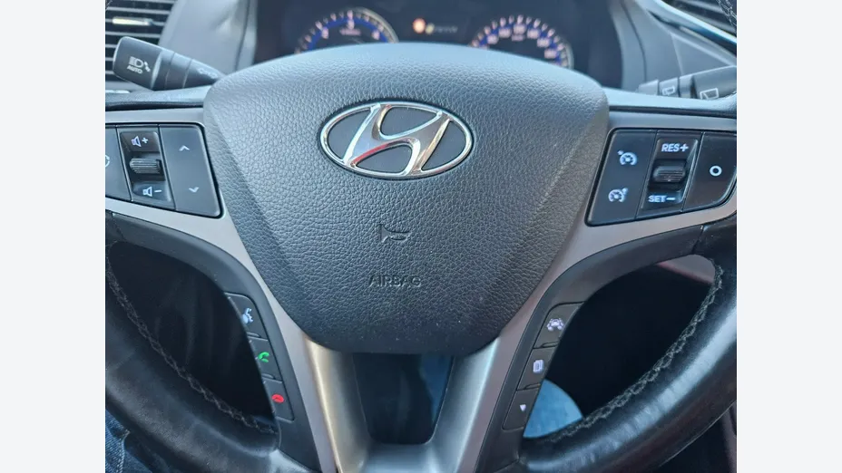 HYUNDAI i40 -