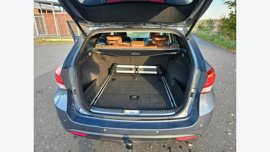 HYUNDAI i40 -
