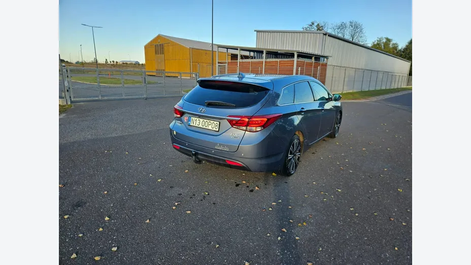HYUNDAI i40 -