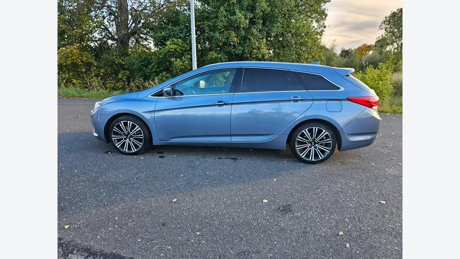 HYUNDAI i40 -