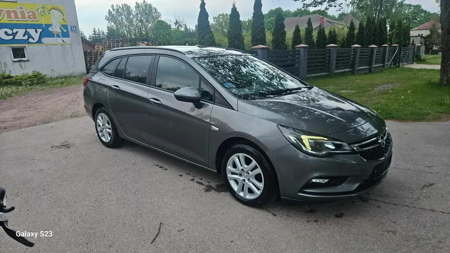 OPEL Astra -